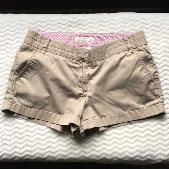 J. Crew Pants - J. Crew 100 % Cotton Broken-In Chino Shorts size 6